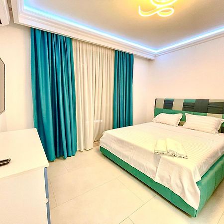 Marcony Boutique Apartments Mamaia Exterior photo