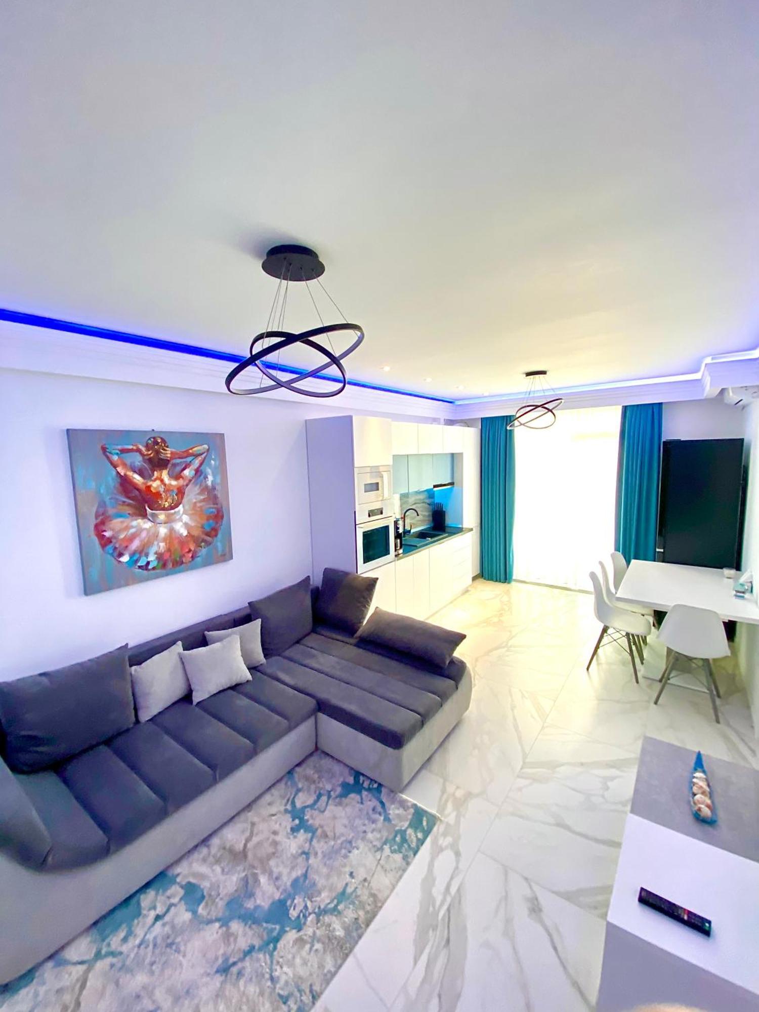 Marcony Boutique Apartments Mamaia Exterior photo