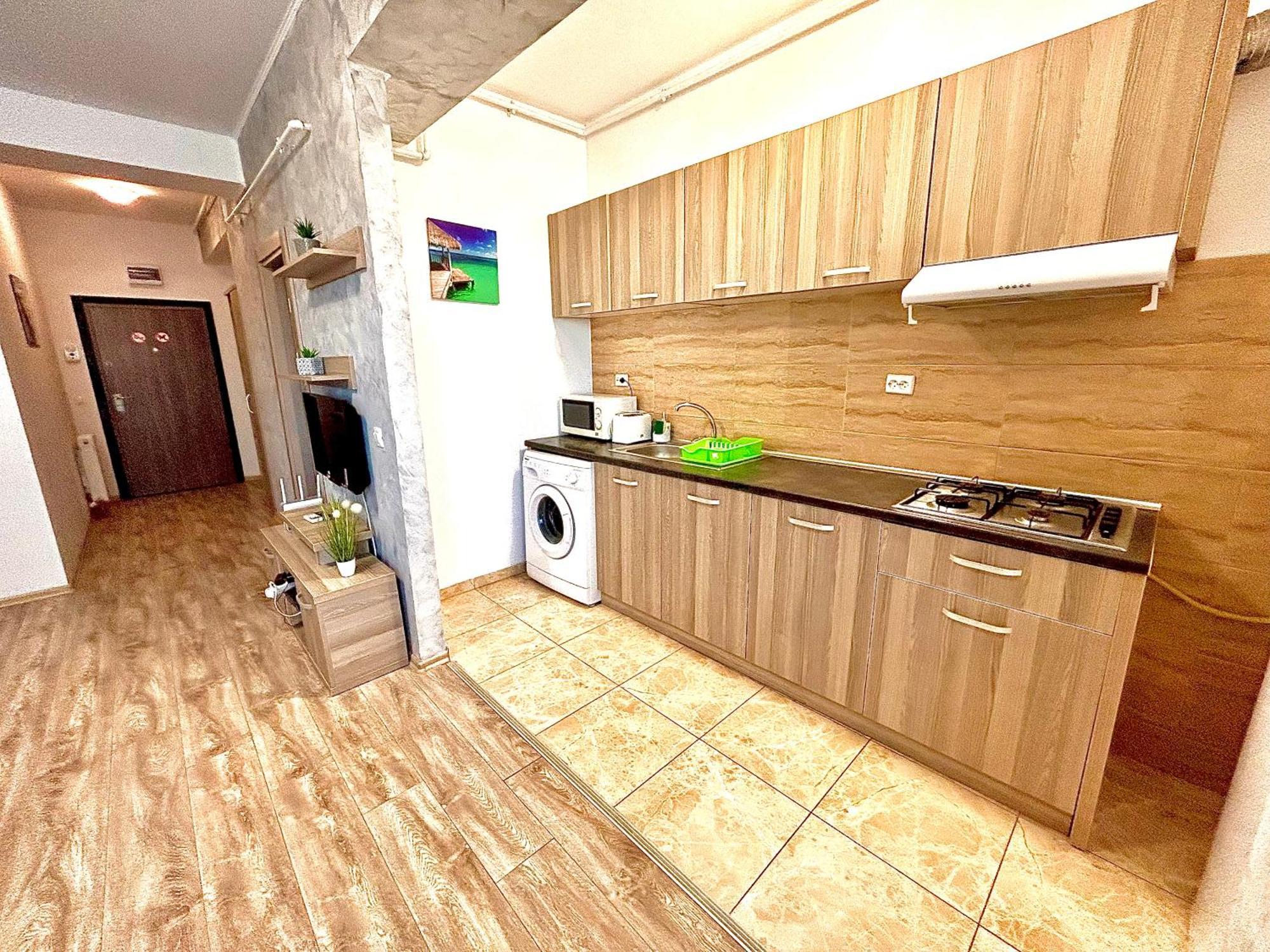Marcony Boutique Apartments Mamaia Exterior photo