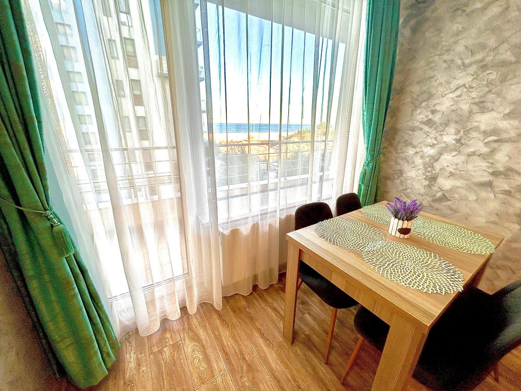 Marcony Boutique Apartments Mamaia Exterior photo