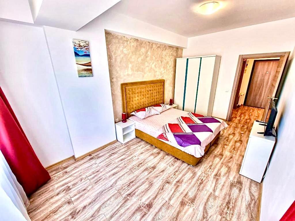 Marcony Boutique Apartments Mamaia Exterior photo