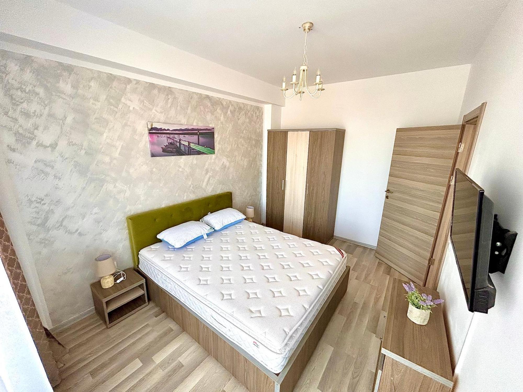 Marcony Boutique Apartments Mamaia Exterior photo