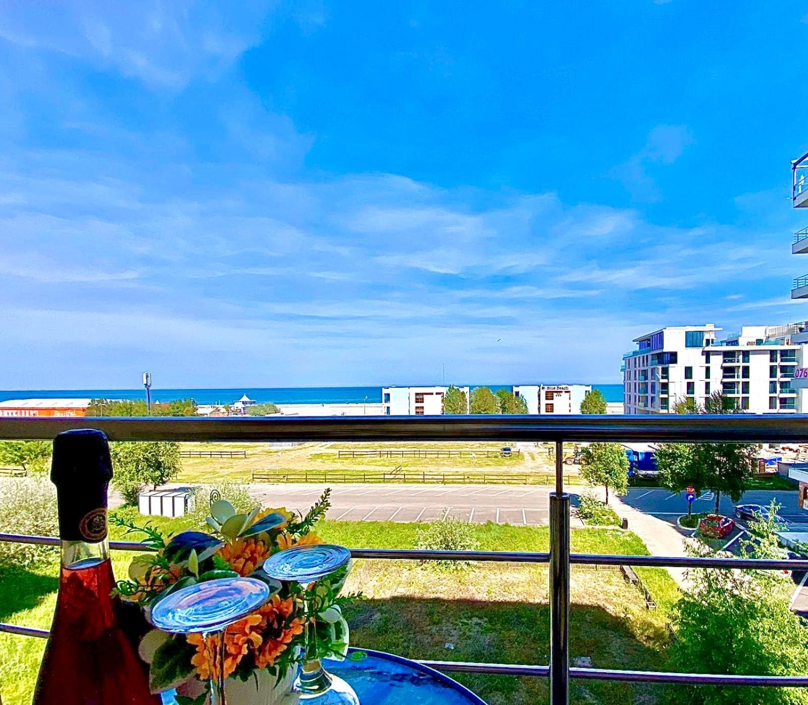 Marcony Boutique Apartments Mamaia Exterior photo