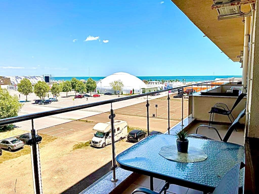 Marcony Boutique Apartments Mamaia Exterior photo
